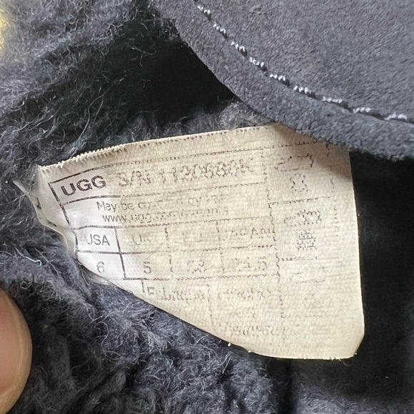 UGG Women’s Size 6 US Sherpa Fur Lined Slippers Rubber Sole Excellent Shape - Picture 6 of 10